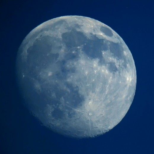 Луна (Moon)