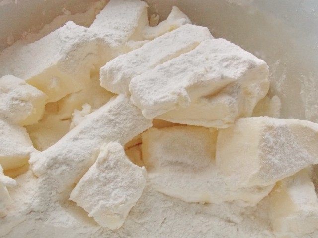 Mash a manteiga com farinha