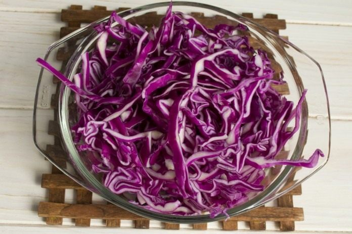 Маринованная краснокочанная капуста на зиму в банках Маринованная краснокочанная капуста на зиму в банках