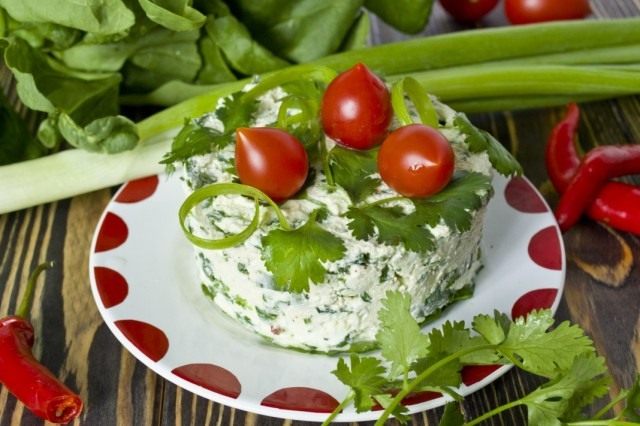 Салат с творогом, шпинатом и кинзой Салат с творогом, шпинатом и кинзой