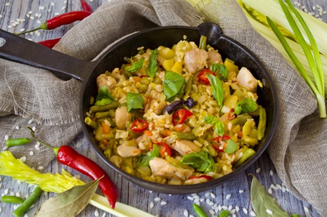 Солянка сборная с курицей и рисом арборио Солянка сборная с курицей и рисом арборио