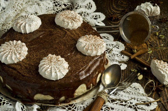 Шоколадный торт с зефиром