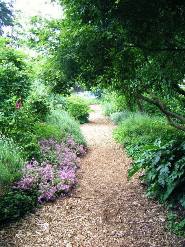 Садовая дорожка (Garden path)