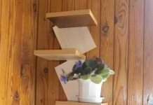 Вертикальная полка для цветов