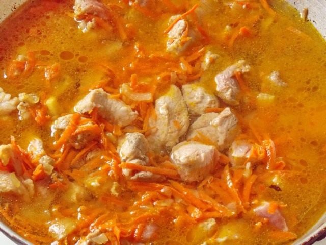 Тушим мясо с овощами Тушим мясо с овощами