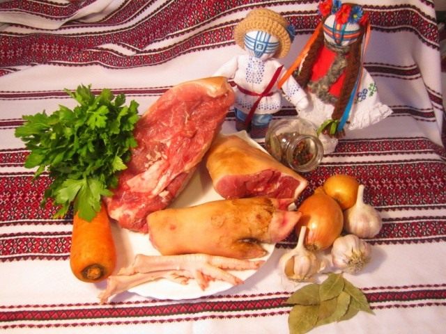 Ингредиенты для холодца из свиных ножек Ингредиенты для холодца из свиных ножек