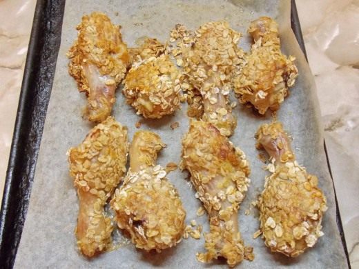 Запеките куриные ножки в панировке из хлопьев Запеките куриные ножки в панировке из хлопьев