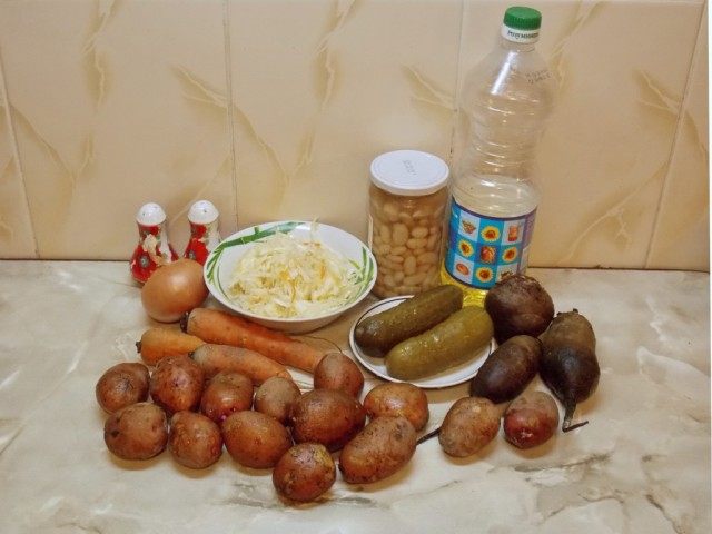 Продукты для приготовления винегрета Продукты для приготовления винегрета