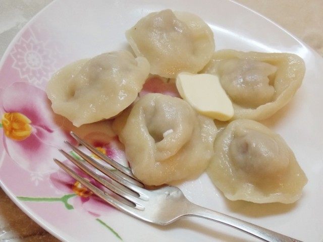 Домашние пельмени ручной лепки Домашние пельмени ручной лепки