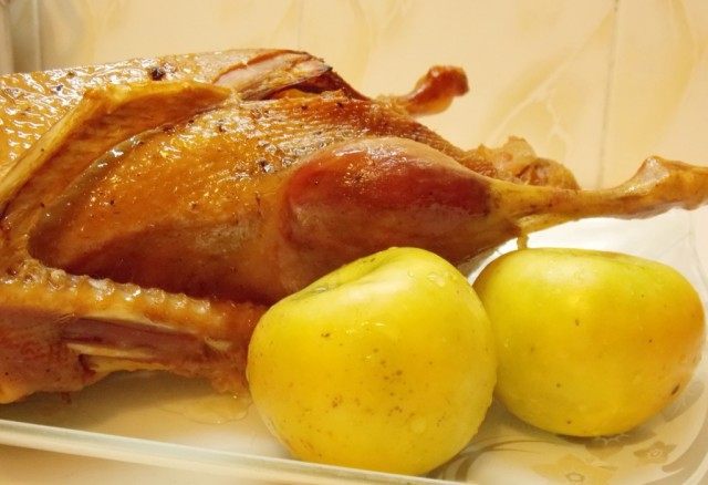 Утка с яблоками Утка с яблоками