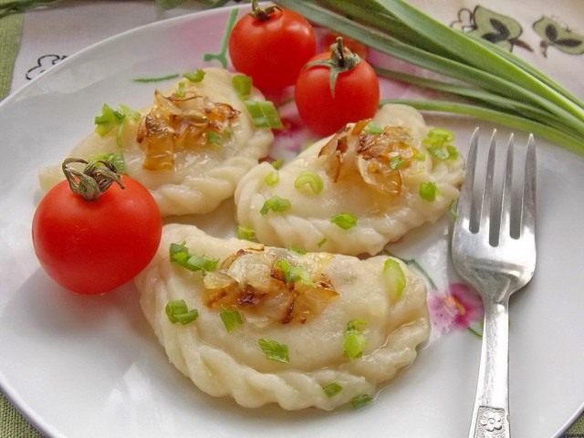 Вареники с картошкой Вареники с картошкой