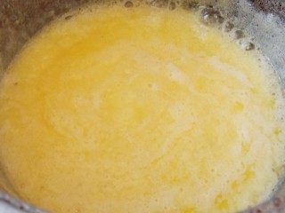 Нагреваем массу на огне, не доводя до кипения Нагреваем массу на огне, не доводя до кипения