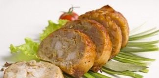 Домашняя колбаса из цыплёнка с перловой крупой