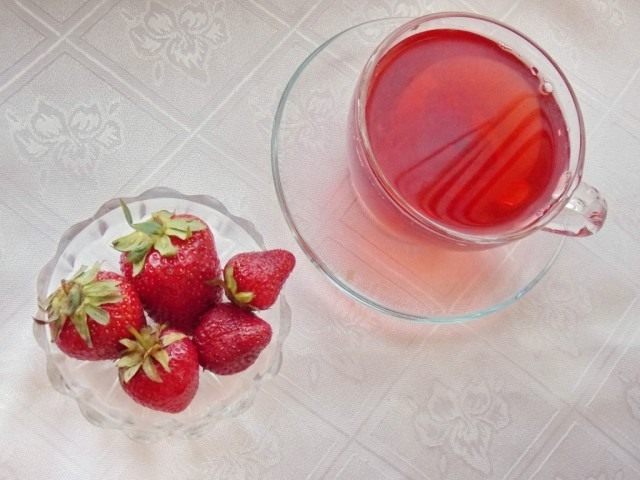 Компот клубничный Компот клубничный
