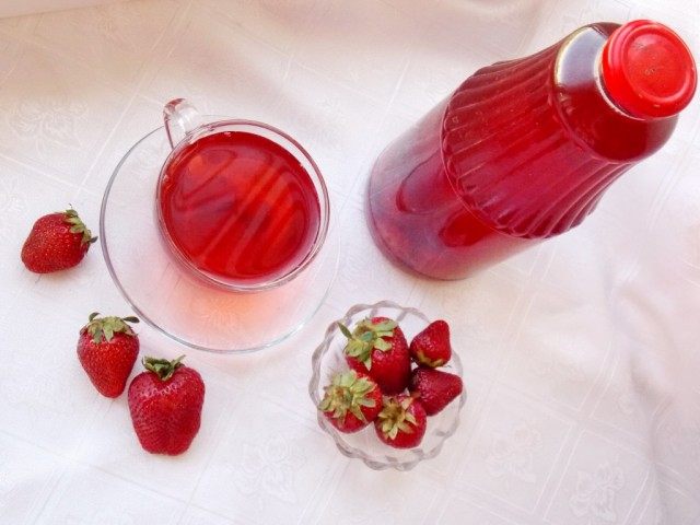 Клубничный компот готов! Клубничный компот готов!