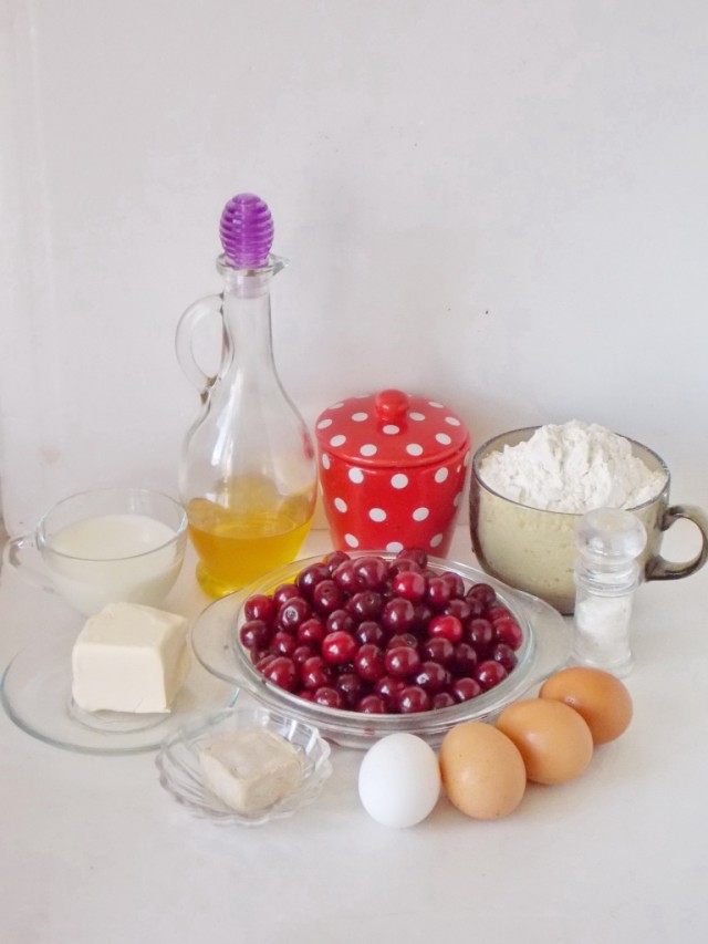 Ингредиенты для приготовления пирожков с вишнями