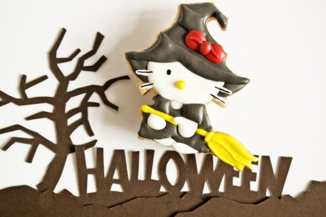 Печенье для Хэллоуина «Ведьмочка Китти»