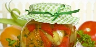 Ассорти из маринованных перцев
