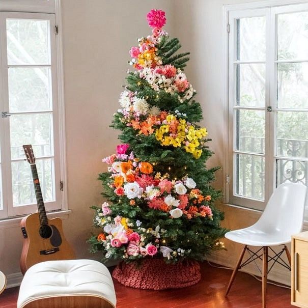 floral-christmas-tree-02