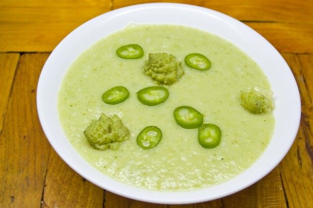 Постный суп-пюре из брокколи и романеско Постный суп-пюре из брокколи и романеско