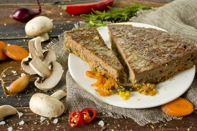 Печеночный паштет из говяжьей печени с грибами и овощами Печеночный паштет из говяжьей печени с грибами и овощами