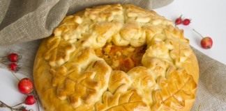 Пирог с курицей и овощами