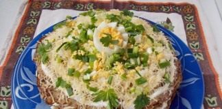 Блинный торт из печени с начинкой