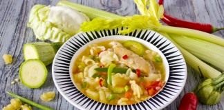 Куриный суп с овощами и макаронами