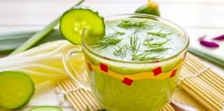 Смузи с огурцом и шпинатом