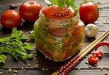 Быстрые маринованные помидоры по-корейски