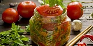 Быстрые маринованные помидоры по-корейски