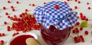 Желе из красной смородины