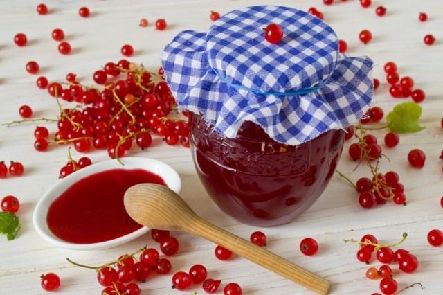 Желе из красной смородины Желе из красной смородины