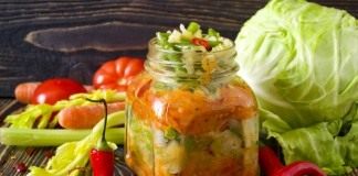 Слоёный салат из овощей на зиму