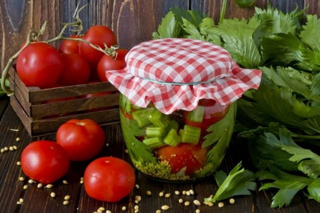 Маринованные помидоры с сельдереем и горчицей Маринованные помидоры с сельдереем и горчицей