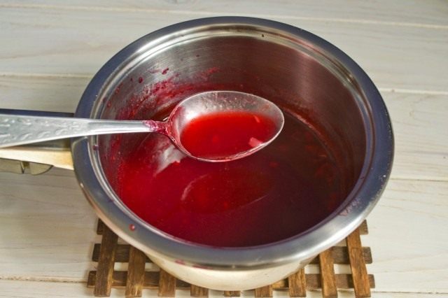 Варим соус из красной смородины Варим соус из красной смородины