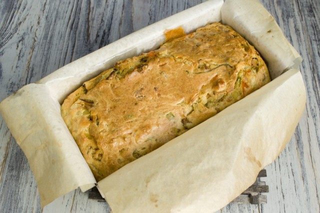 Выпекаем грибной пирог с курицей и овощами в духовке Выпекаем грибной пирог с курицей и овощами в духовке