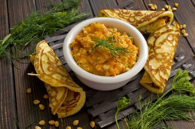 Мачанка из курицы с кукурузными блинами Мачанка из курицы с кукурузными блинами