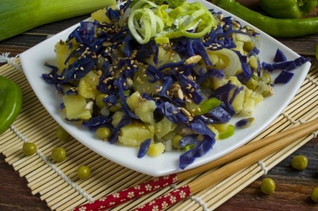 Постный салат с картофелем Постный салат с картофелем