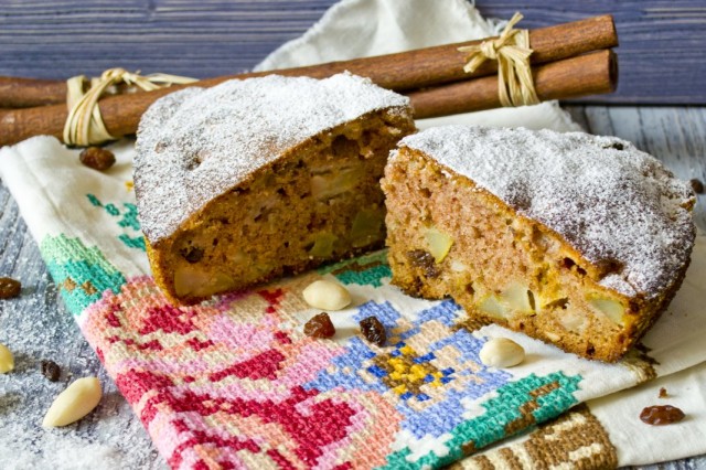 Фруктовый пирог с яблоками, грушами и орехами Фруктовый пирог с яблоками, грушами и орехами