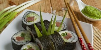 Суши маки с красной рыбой