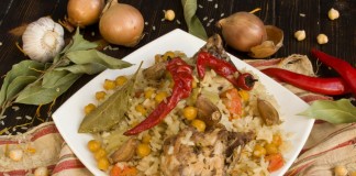 Плов с курицей и нутом