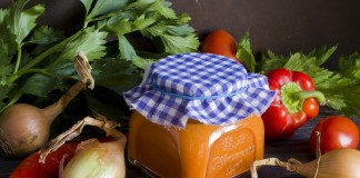 Овощная паста с перцем и баклажанами