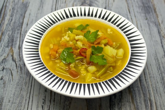 Суп из куриной грудки с цуккини и куркумой Суп из куриной грудки с цуккини и куркумой