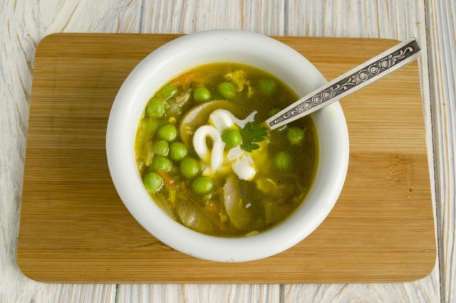 Куриный суп с зелёным горошком и грибами Куриный суп с зелёным горошком и грибами