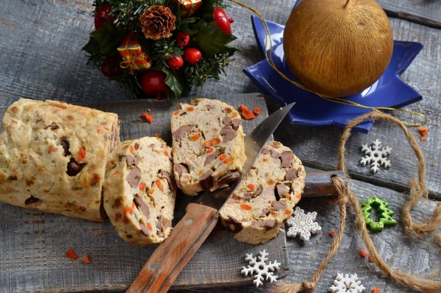 Домашний куриный рулет в духовке