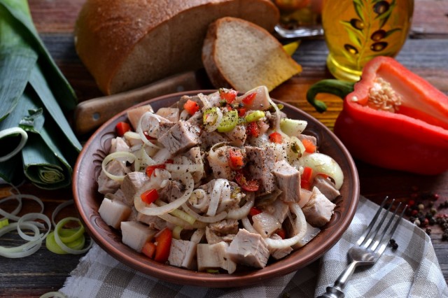 Мясной салат «Деревенский»