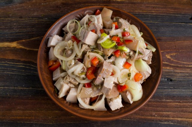 Мясной салат «Деревенский» Мясной салат «Деревенский»