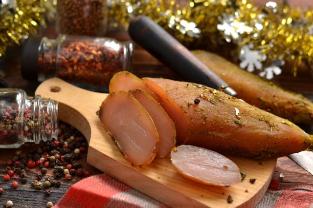 Домашние сыровяленые куриные грудки Домашние сыровяленые куриные грудки