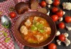 Постный суп с цветной капустой, кокосом и помидорами